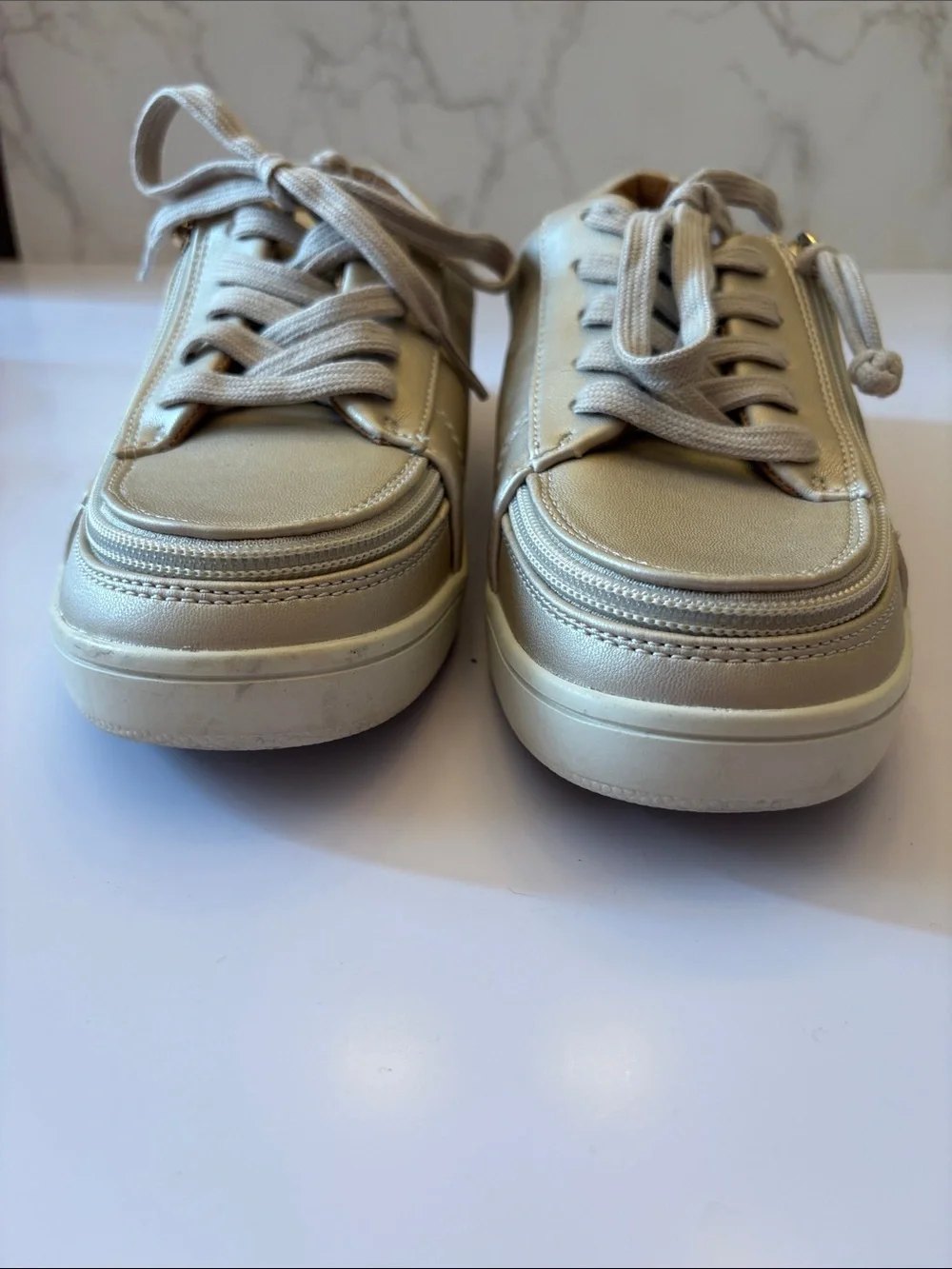 Billy Sneaker II women’s zip around sneakers size 6 in tan/ nice shape